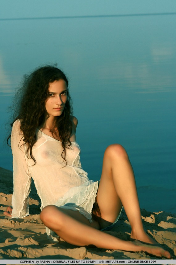 met art girl Sophie A